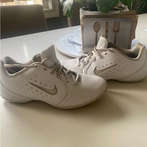 NIKE cheer sneakers